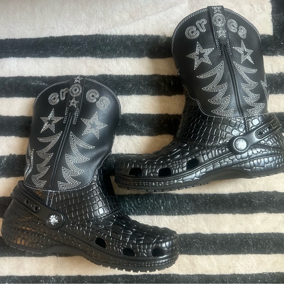CROCS Black and Silver Star Cowboy Boots limited edition - Picture 1 of 4